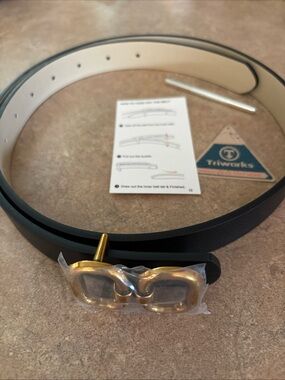 Triworks Reversible Leather Belt Beige and Black “Gold” accessory belt buckle.